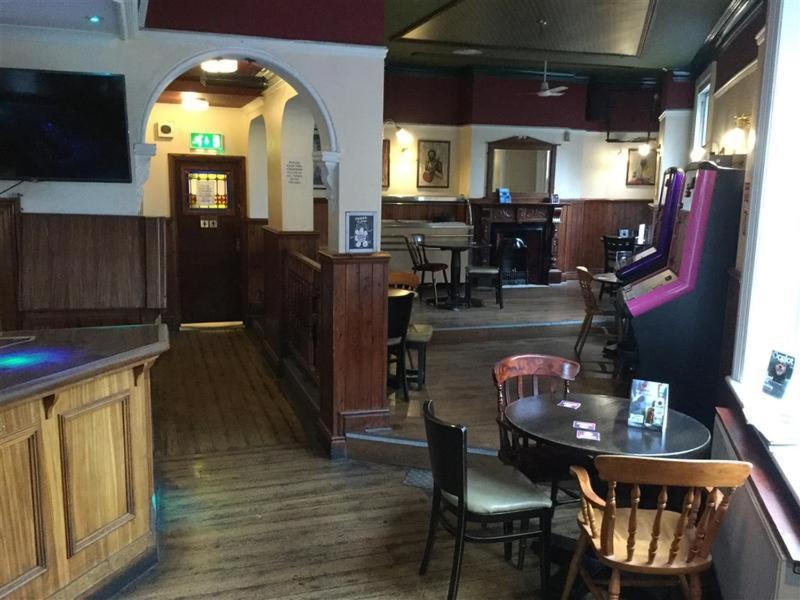The Rolleston Arms Hotel Swindon Exterior foto