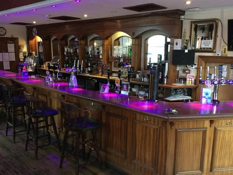 The Rolleston Arms Hotel Swindon Exterior foto